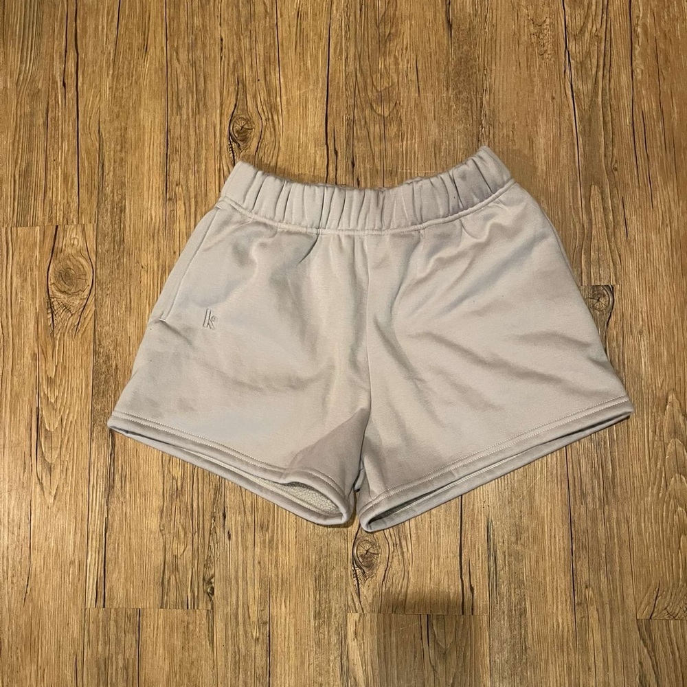 Kamo fitness shorts from amazon, porpoise color